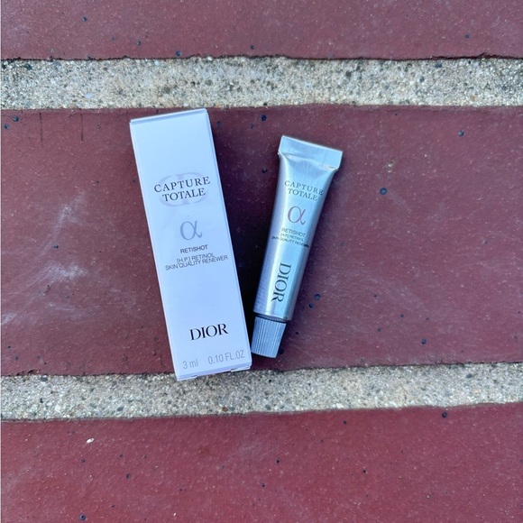 Dior Capture Totale Skincare - Picture 1 of 2
